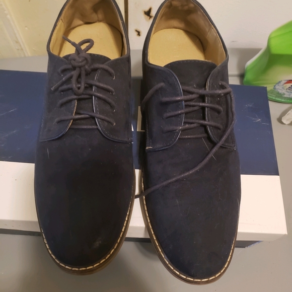 Men Shoes - Picture 2 of 2